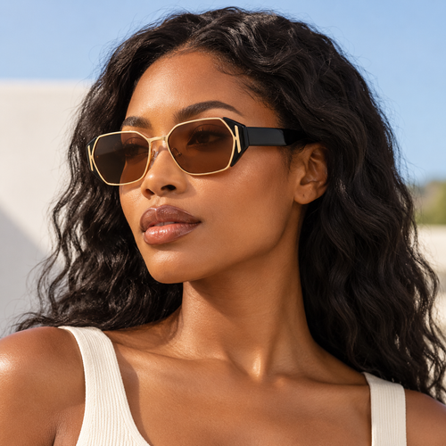 Adult model wearing Nashi Pear 033 Geometric Sunglasses