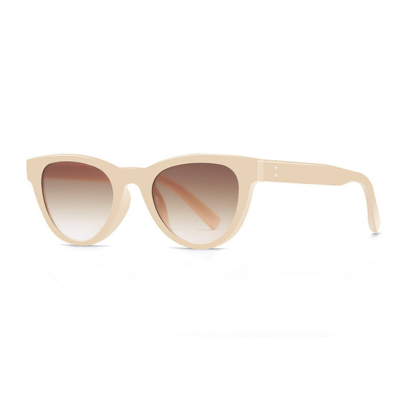 Nashi Pear 986 Oval Sunglasses: Pale Pink Frame / Brown Gradient Lenses