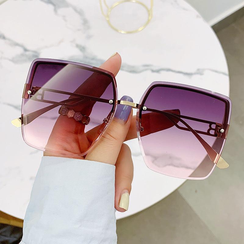 Nashi Pear 8815 Square Sunglasses: Gold Frame / Gray-Pink Lenses