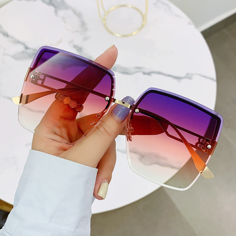 Nashi Pear 8815 Square Sunglasses: Gold Frame / Purple-Pink Lenses