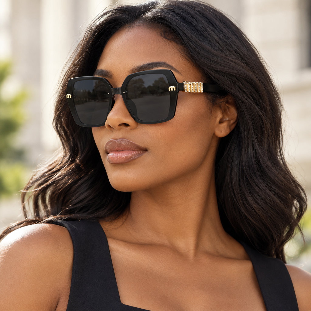 Adult model wearing Nashi Pear 2811 Square Sunglasses