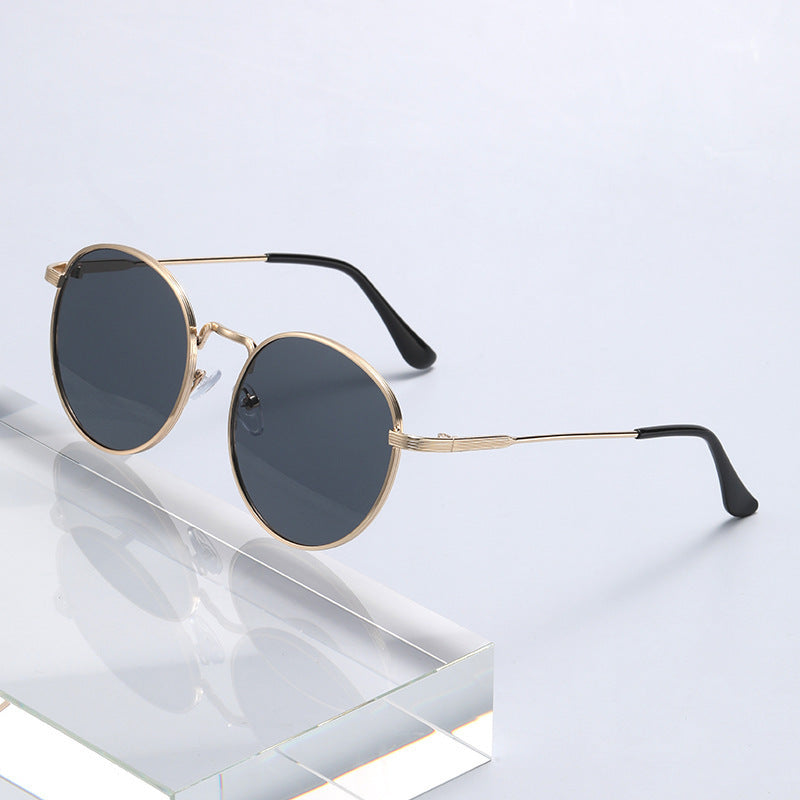 Nashi Pear 1808 round sunglasses, Gold frame with gray lenses