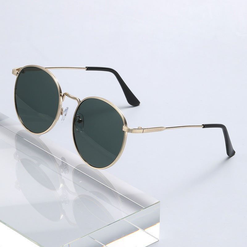 Nashi Pear 1808 Round Sunglasses, Gold frame with dark green lenses