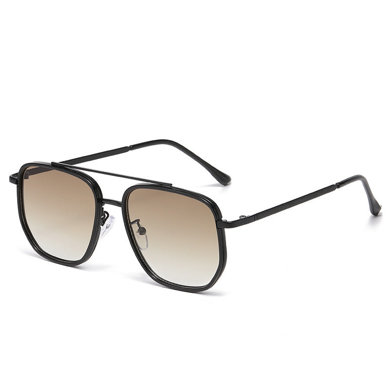 Nashi Pear 2549 square sunglasses, Black frame with brown gradient lenses