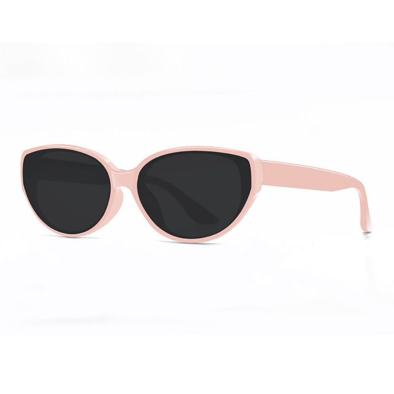 Nashi Pear 695 cat-eye sunglasses: Pink frame with gray lenses