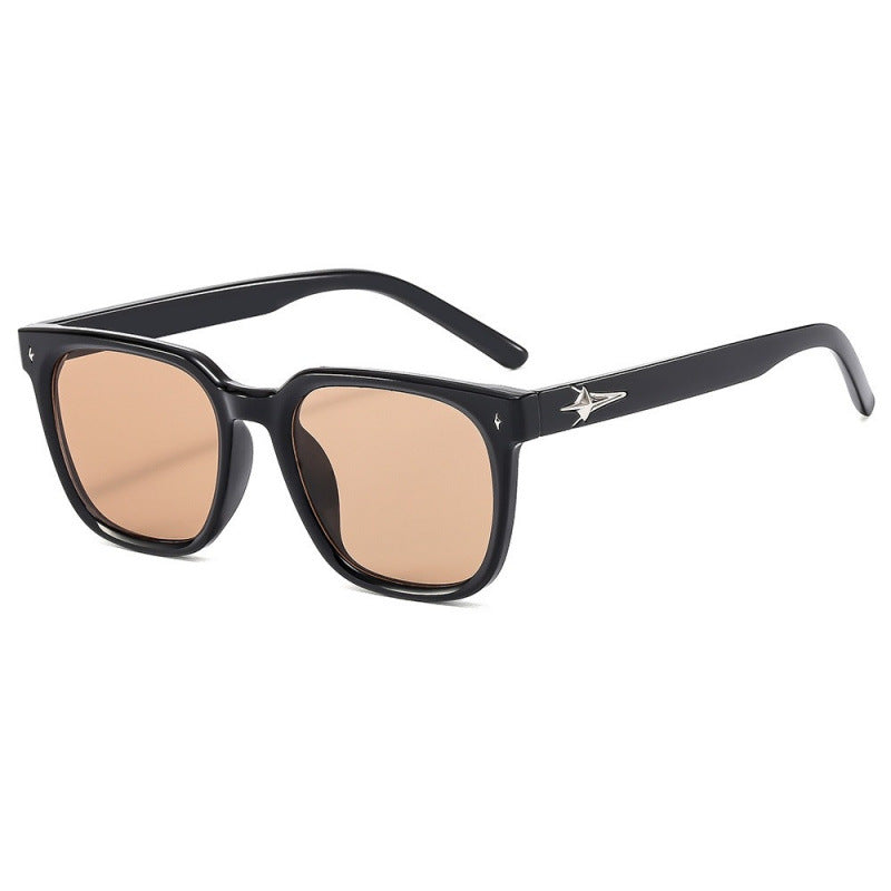 Nashi Pear 9032 sunglasses: Black frame, brown lenses