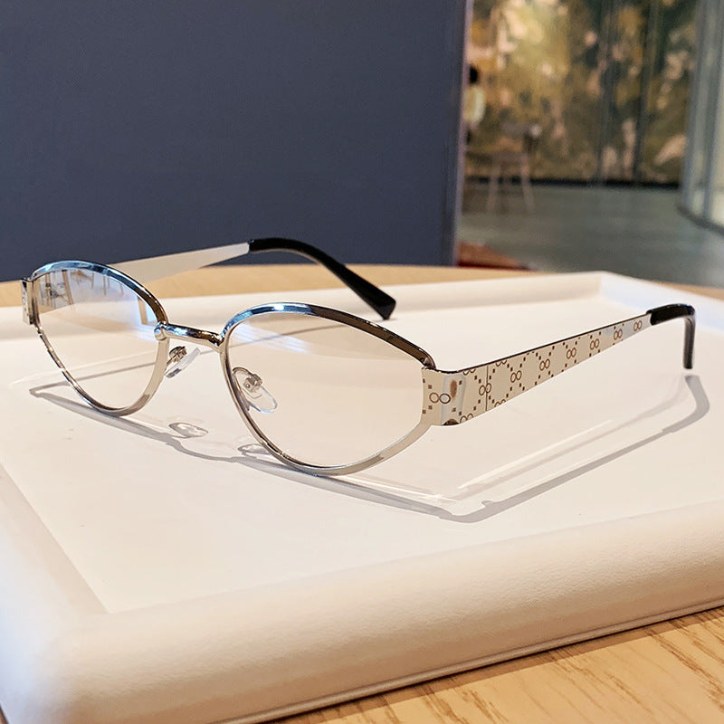 Nashi Pear 98163 cat-eye sunglasses, White frame with clear gradient lenses