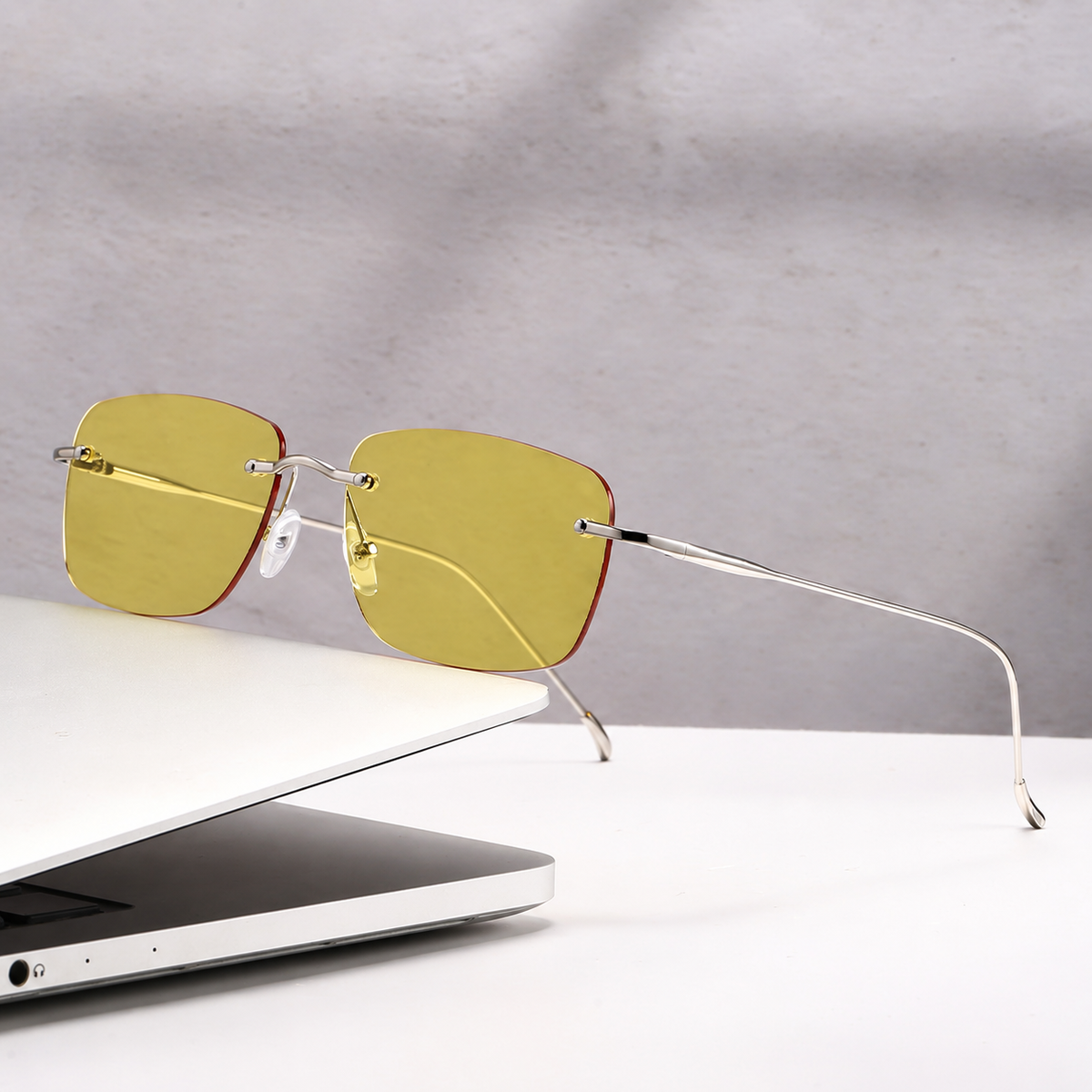Nashi Pear 9916 square sunglasses, silver frame with yellow lenses