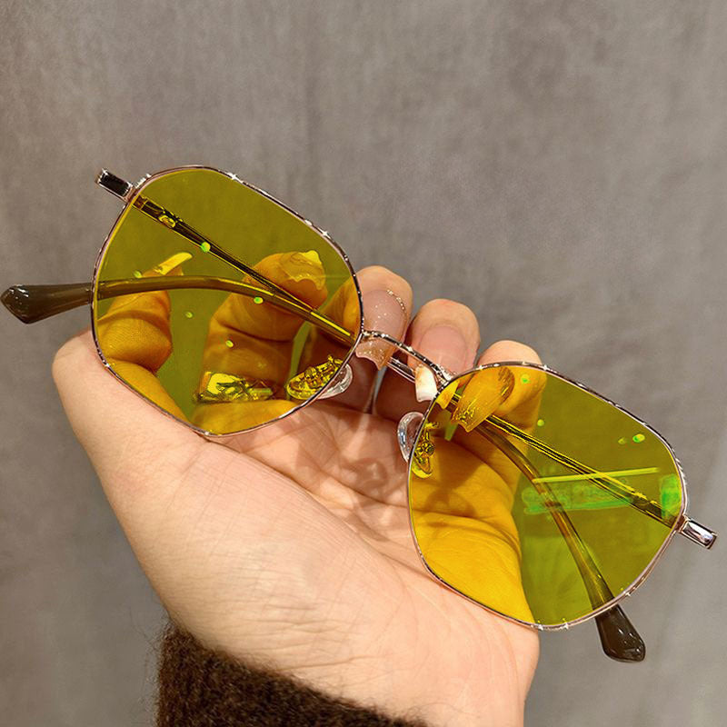 Nashi Pear B9028 round sunglasses, gold frame and yellow lenses, single pair