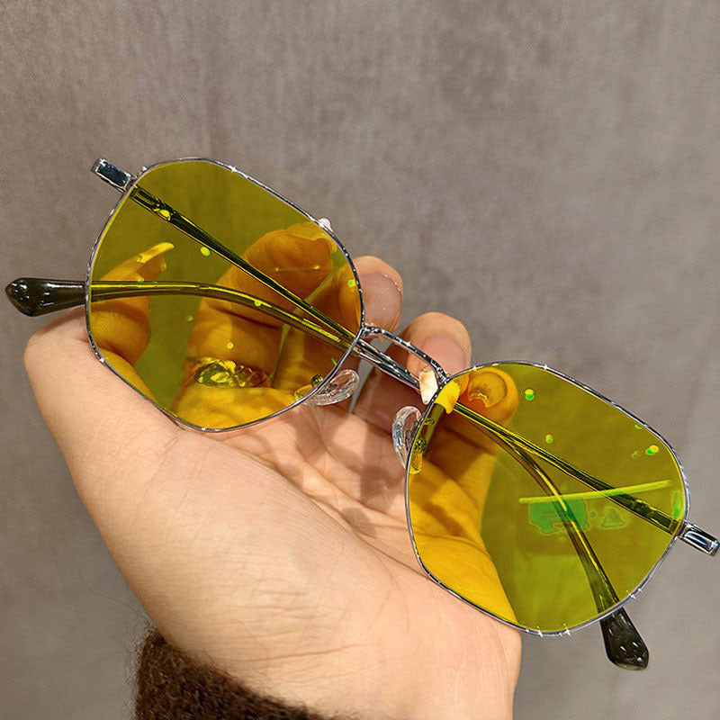 Nashi Pear B9028 round sunglasses, silver frame and yellow lenses, single pair