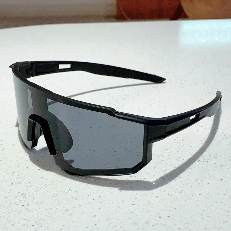 Nashi Pear T127 sport shield sunglasses, Black frame with gray lens